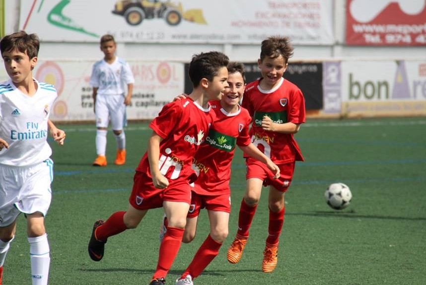 35657285_1988752084470984_3115519708300836864_n